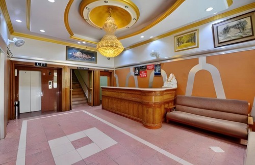 Gorakhpur Hotel | 200 m² Hotel ∙ 4 guests