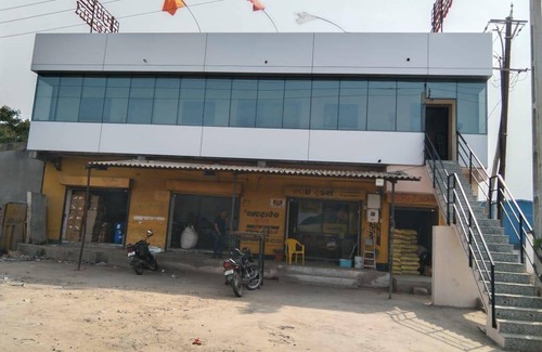 Sanand Hotel | 200 m² Hotel ∙ 5 guests
