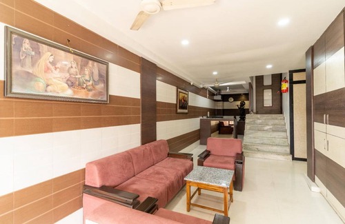 Maninagar Hotel | 210 m² Hotel ∙ 3 guests