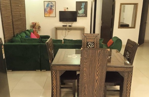 Chhatarpur Apartment | 242 m² Apartment ∙ 6 guests