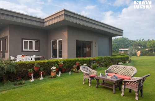 Faridabad Villa | 269 m² Villa ∙ 6 bedrooms ∙ 20 guests