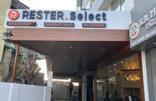 Vadodara Hotel | 28 m² Hotel ∙ 4 guests