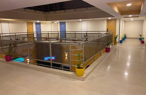 Durgapur Hotel | 28 m² Hotel ∙ 3 guests