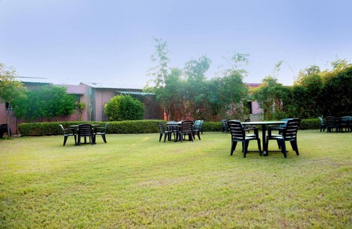Palanpur Resort | 280 m² Resort ∙ 3 guests
