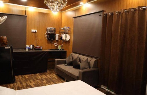 Jaipur House | 300 m² Bungalow ∙ 2 bedrooms ∙ 4 guests