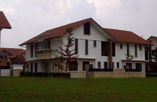 Presint 15 House | 312 m² House ∙ 5 bedrooms ∙ 17 guests