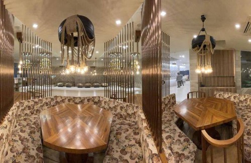 Surat Hotel | 33 m² Hotel ∙ 2 guests