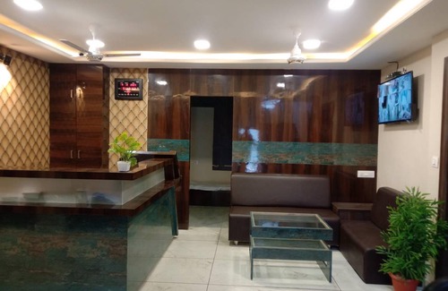 Vadodara Hotel | 360 m² Hotel ∙ 8 guests