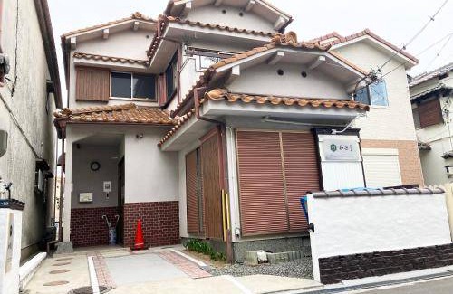 Izumisano Bed & Breakfast | 40 m² Bed and breakfast ∙ 4 bedrooms ∙ 12 guests