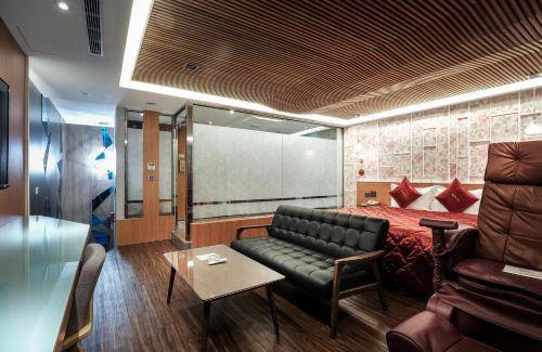 Luzhou Hotel | 45 m² Motel ∙ 3 guests