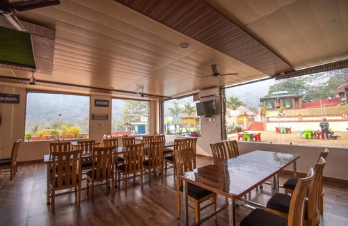 Dehradun Resort | 45 m² Resort ∙ 6 guests