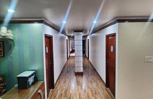 Rewari Hotel | 4636 m² Hotel ∙ 2 guests