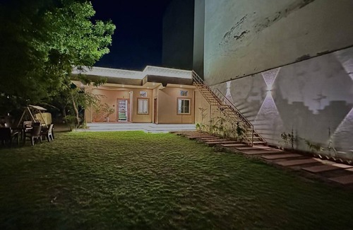 Jagatpura House | 490 m² House ∙ 2 bedrooms ∙ 6 guests