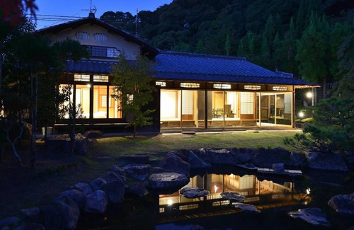 Sakyo Ward Resort | 500 m² Resort ∙ 5 bedrooms ∙ 127 guests