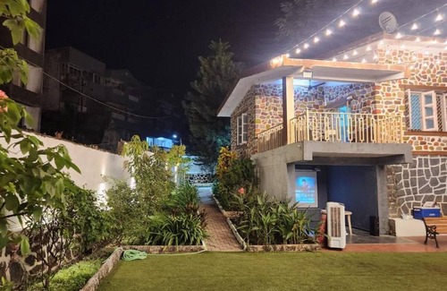 Karjat House | 511 m² House ∙ 2 bedrooms ∙ 8 guests