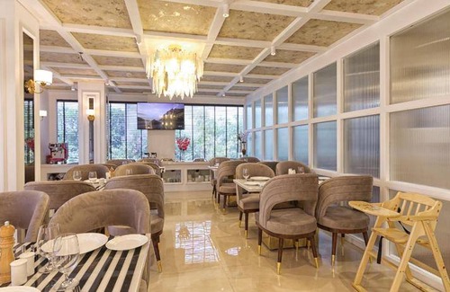 Meerut Hotel | 526 m² Hotel ∙ 8 guests