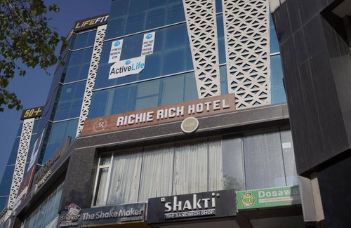 Ahmedabad Apartment | 546 m² Apartment ∙ 4 guests