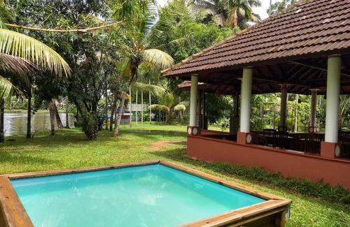 Alappuzha Resort | 60 m² Resort ∙ 4 guests