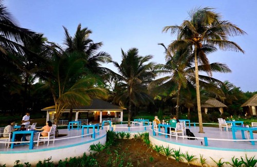 Ganpatipule Resort | 65 m² Resort ∙ 4 guests