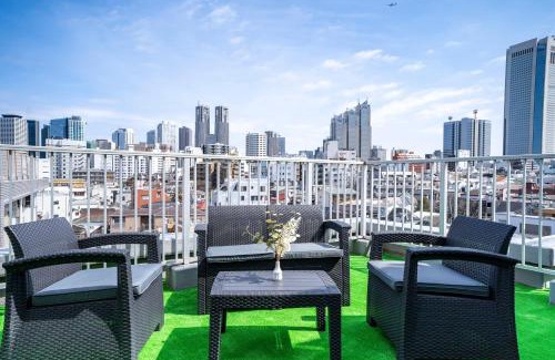 Honmachi Apartment | 6th floor 602 with elevator, 700 meters walk from Nishi-Shinjuku Gochome 4 minutes to Shinjuku, 75 square meters plus 30 square meters of large balcony