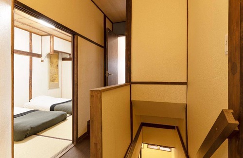 Shinsekai House | 70 m² House ∙ 3 bedrooms ∙ 8 guests