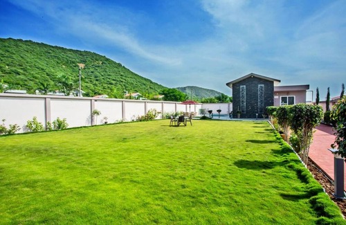Udaipur City Centre Villa | 7000 m² Villa ∙ 2 bedrooms ∙ 6 guests