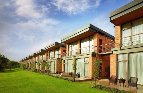 Gurugram Resort | 83 m² Resort ∙ 127 guests