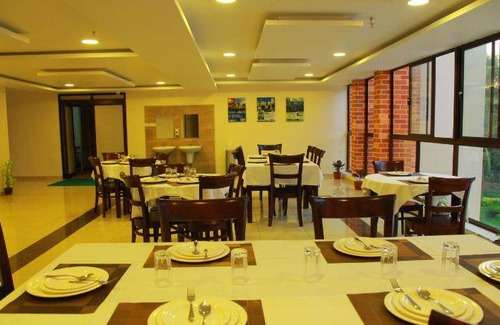 Courtallam Resort | 84 m² Resort ∙ 2 bedrooms ∙ 6 guests