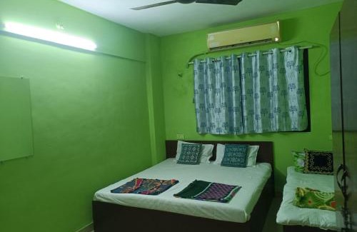 Thane West Bed & Breakfast | AC Bed And Breakfast At Pushpanjali Phase 2 Bunglow No A1,Ovale ,Ghodbunder Road Thane West