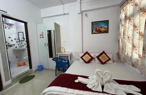 Udaipur Hostel | Ashish Guest House, Udaipole