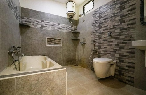Bommayapalayam Resort | AuraBay Resorts Double Room with Garden View