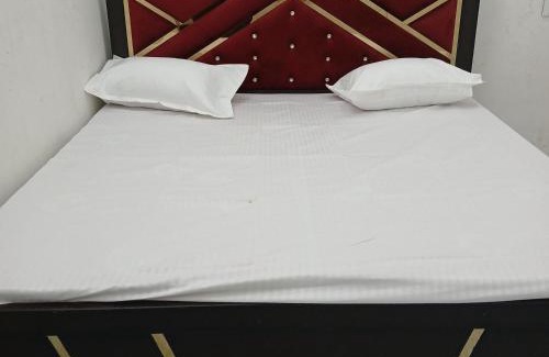Ayodhya Hotel | Awadh Biharee Inn