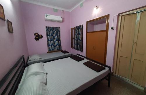 Kalighat Hostel | Bubble Beds