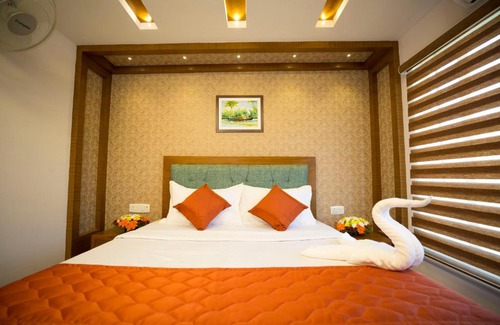 Alappuzha Boat Rental | Casino Houseboats