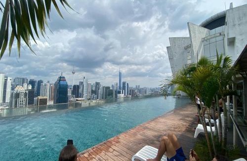 Chow Kit Hostel | Celestial Heights Hostel featuring Infinity Skypool