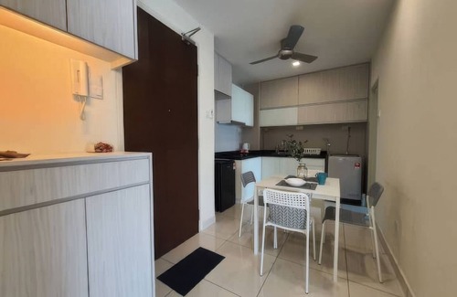 Bandar Tun Razak Condo | Central Residence - Free Gym Pool