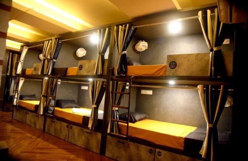 Ahmedabad City Centre Hostel | Charyana Backpackers