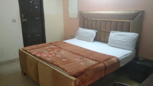 Adarsh Nagar House | City Hotel
