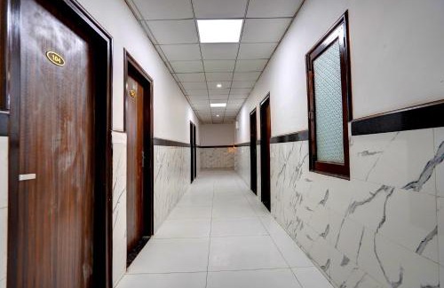 Ghaziabad Hotel | Collection O Liv Inn