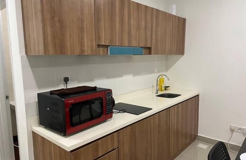 Petaling Jaya Apartment | Comfy Entire Unit Parking Pool Netflix Wifi Opposite Jaya One Pj