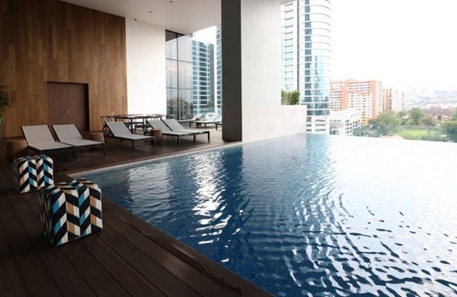 Bangsar Condo | Cozy Couple Ciy Loft. 3 Min Walking distance to LRT. 1 Station to KL Sentral.