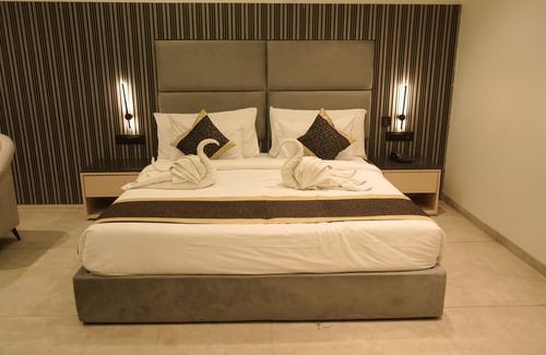 Bhilwara Hotel | CROWN PARK LUXURY HOTEL