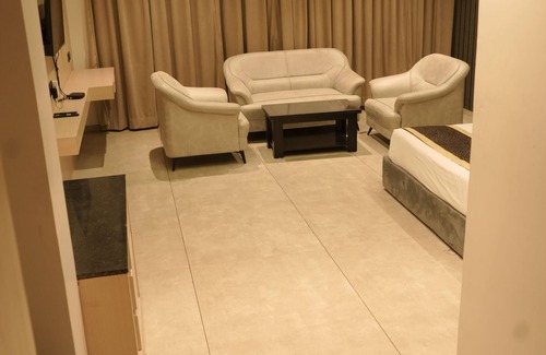 Bhilwara Hotel | CROWN PARK LUXURY HOTEL