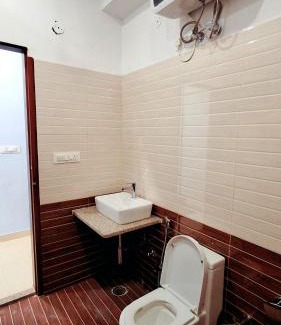 Bani Park Bed & Breakfast | Dev Sneh Residency
