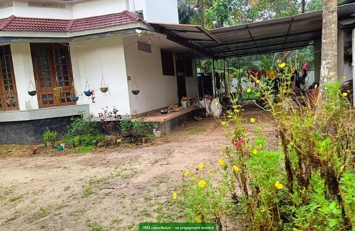Pattanakkad House | Double room #3 @PEACE HOME STAY
