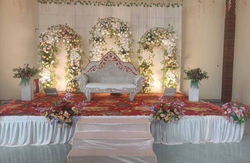 Gonda Hotel | Dream House Club And Resort
