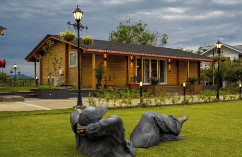 Kudal Villa | Elivaas Esh Cottage Willow | Hillside 1-room With Lush Garden, Common Pool Location