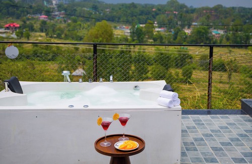 Kudal Villa | Elivaas Esh Cottage Willow | Hillside 1-room With Lush Garden, Common Pool Location