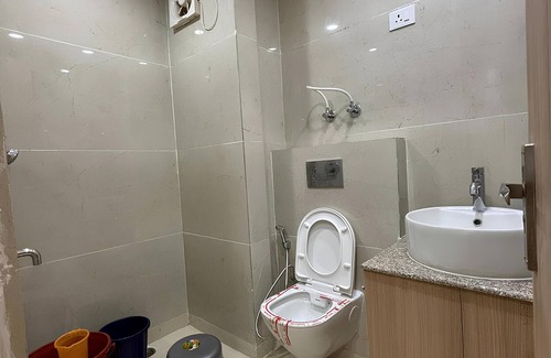 Greater Noida Apartment | Entire Premium Apartment for Rent