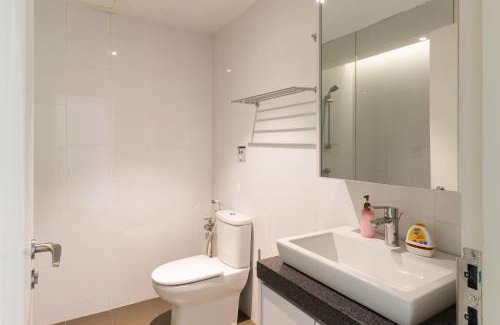 Brickfields Apartment | EST Suites Bangsar by Airhost